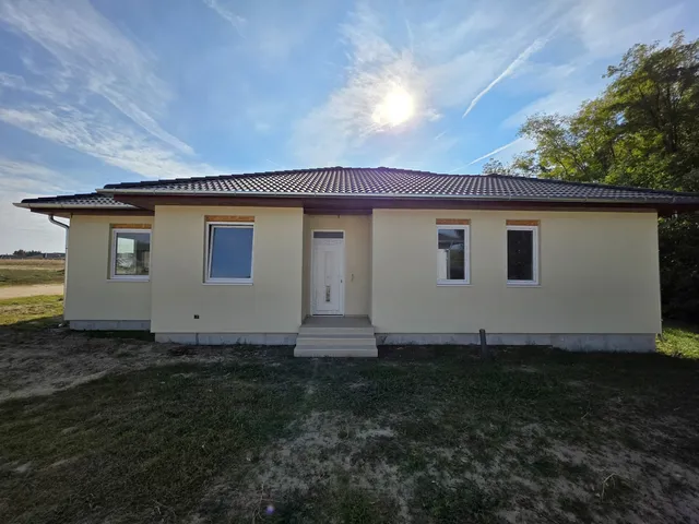 Eladó ház Kecskemét, Alsószéktó 98 nm