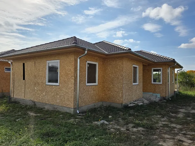 Eladó ház Kecskemét, Alsószéktó 118 nm