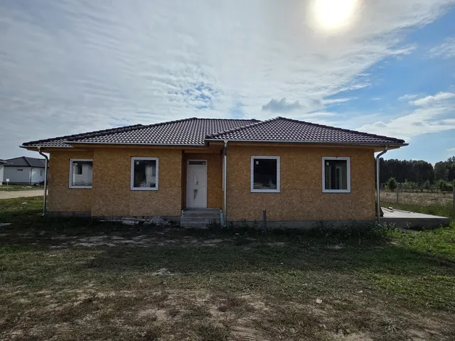 Eladó ház Kecskemét, Alsószéktó 118 nm