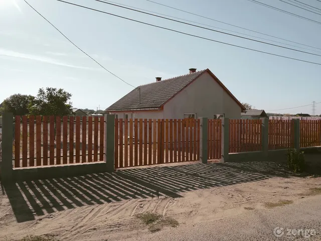 Eladó ház Dabas, Felsőbesnyő 67 nm