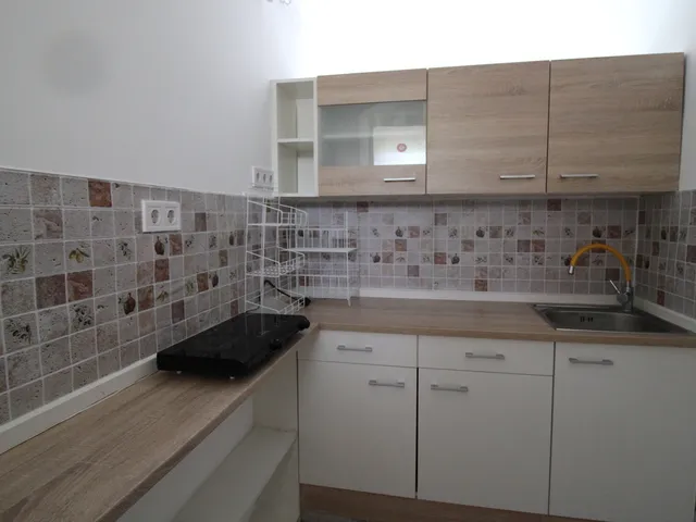 Kiadó lakás Miskolc, Bulgárföld 27 nm