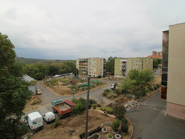 Eladó lakás Miskolc, Avas 73 nm