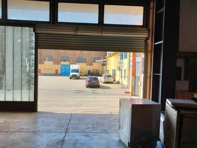 Kiadó kereskedelmi és ipari ingatlan Budapest XVIII. kerület, Gyömrői út 79-83. 140 nm