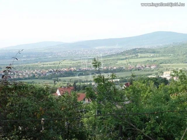 Eladó telek Szentendre 2930 nm