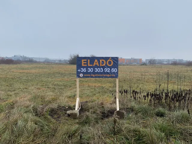 Eladó kereskedelmi és ipari ingatlan Keszthely, Csapás úti ipartelep 4788 nm