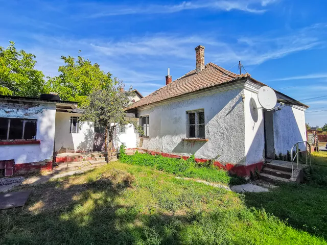 Eladó ház Gönyű 82 nm