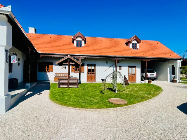 Eladó ház Vértesacsa 210 nm