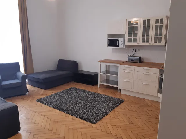 Eladó lakás Budapest VI. kerület 87 nm