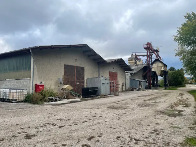 Eladó kereskedelmi és ipari ingatlan Ajka 15839 nm