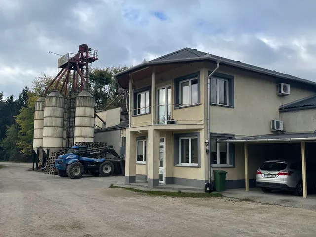 Eladó kereskedelmi és ipari ingatlan Ajka 15839 nm
