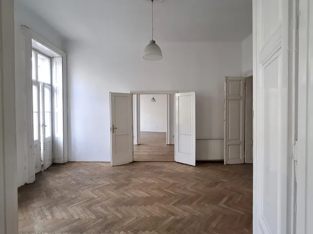 Eladó lakás Budapest IX. kerület, Középső Ferencváros 120 nm