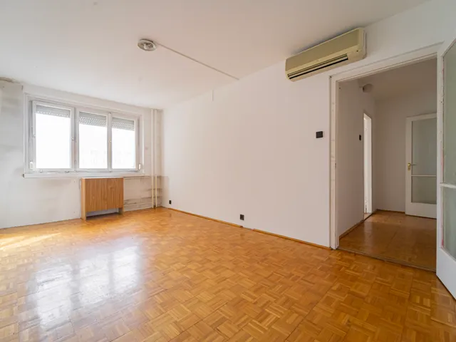 Eladó lakás Budapest III. kerület 73 nm