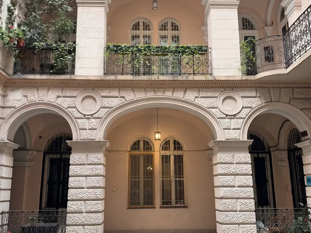 Eladó lakás Budapest VI. kerület 44 nm