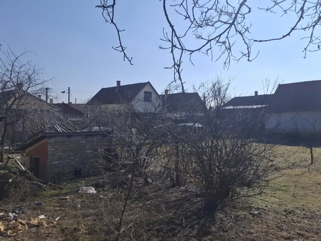 Eladó telek Pilis 783 nm