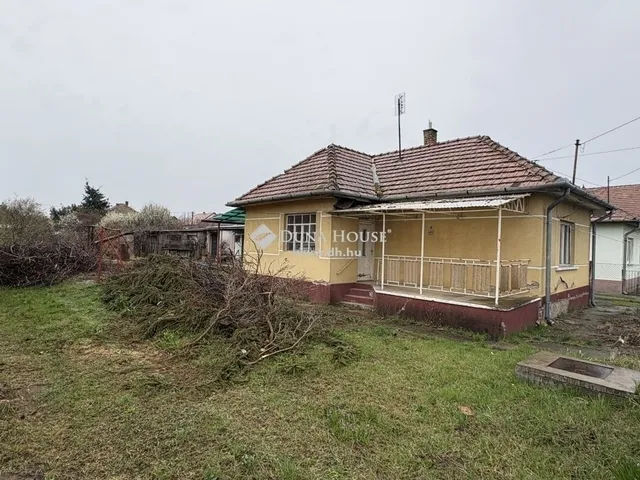 Eladó ház Vecsés 80 nm