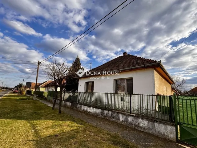Eladó ház Tápióság 71 nm