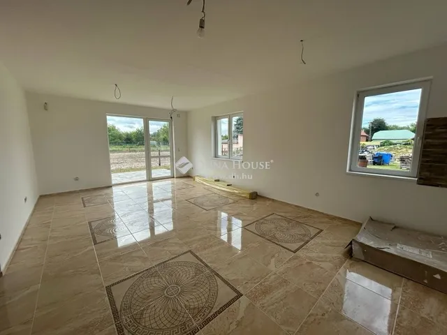 Eladó ház Vasad 112 nm