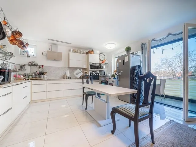 Eladó lakás Budapest XVIII. kerület 206 nm