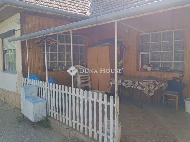 Eladó ház Úri 88 nm