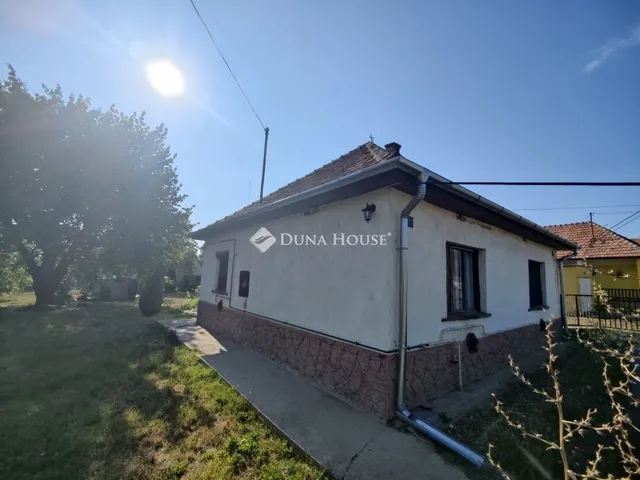 Eladó ház Úri 86 nm