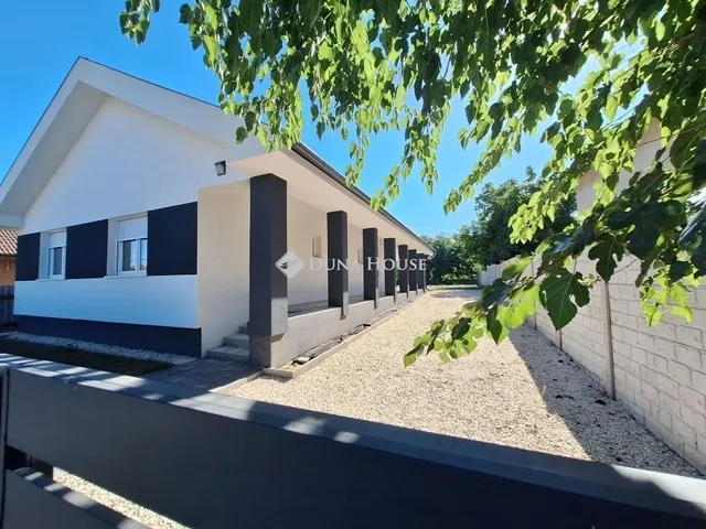 Eladó ház Hernád 96 nm