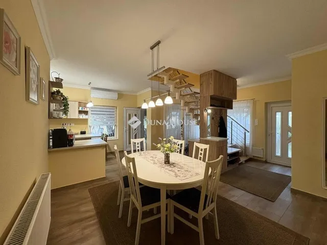 Eladó ház Dabas 180 nm