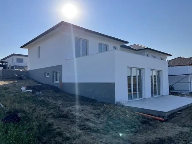 Eladó ház Pécel 166 nm