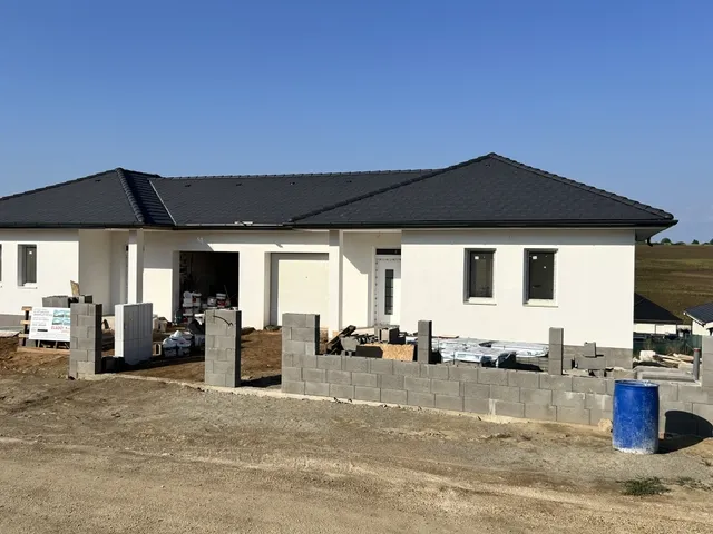 Eladó ház Pécel 166 nm