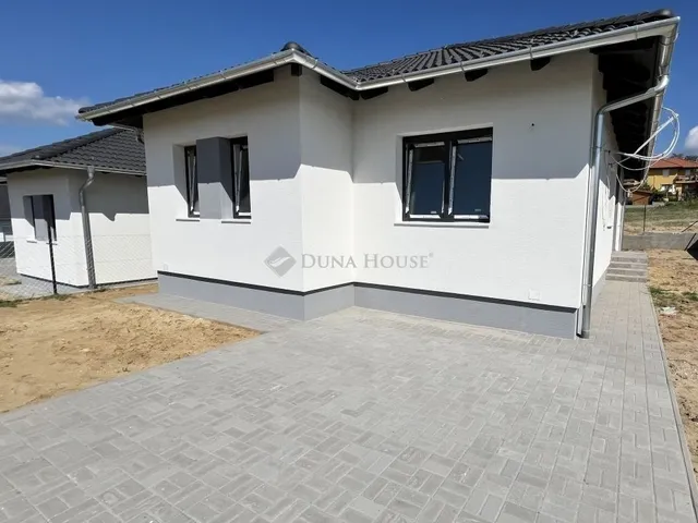 Eladó ház Őrbottyán 93 nm