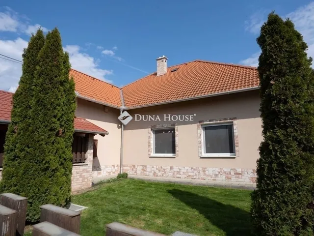 Eladó ház Szada 180 nm