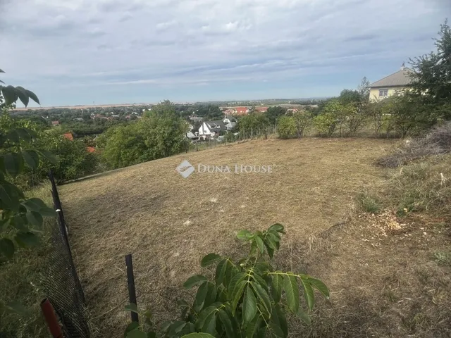 Eladó telek Kulcs 2046 nm