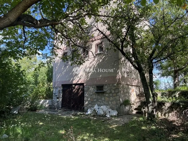 Eladó ház Kulcs 120 nm