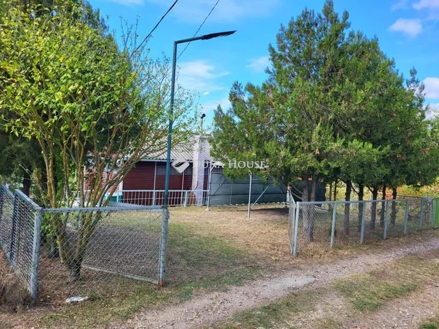 Eladó üdülő és hétvégi ház Adony 32 nm