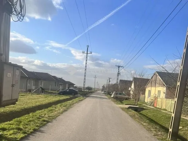 Eladó telek Adony 905 nm