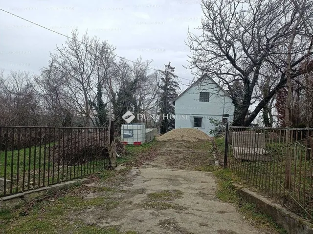 Eladó üdülő és hétvégi ház Kulcs 40 nm