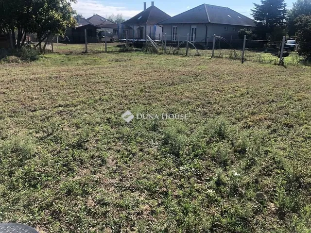 Eladó telek Rácalmás 1357 nm