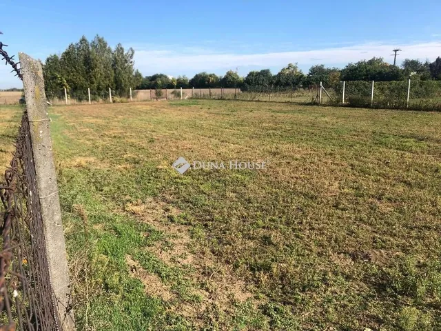 Eladó telek Rácalmás 1357 nm