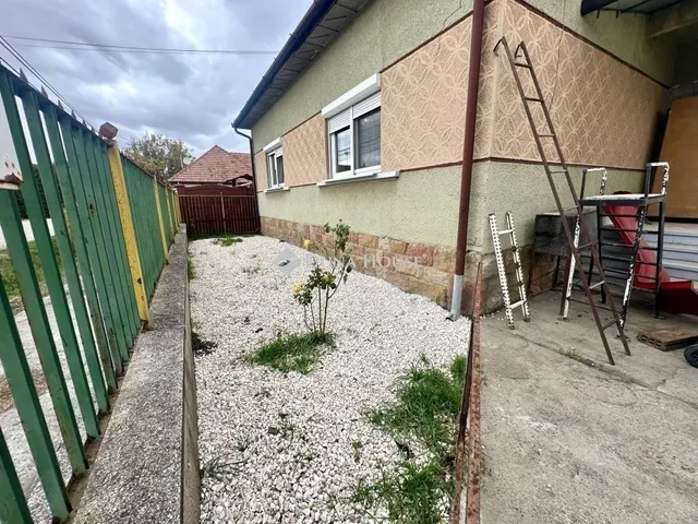 Eladó ház Üllő 99 nm