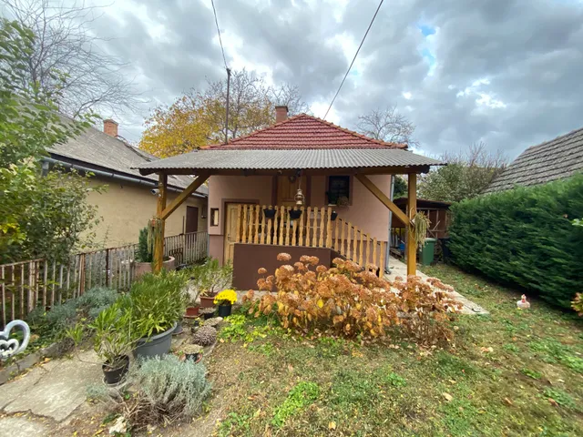 Eladó ház Nagyvenyim 41 nm