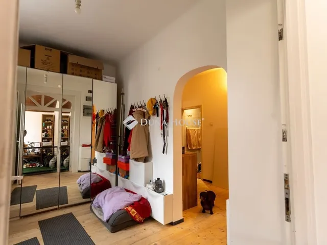 Eladó ház Budapest XV. kerület 192 nm