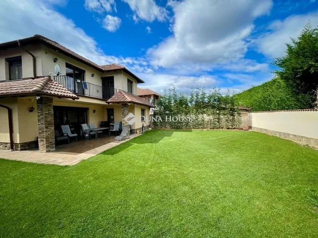 Eladó ház Csömör, Majorszegiliget 274 nm