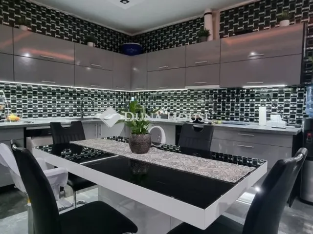 Eladó ház Budapest XV. kerület 193 nm