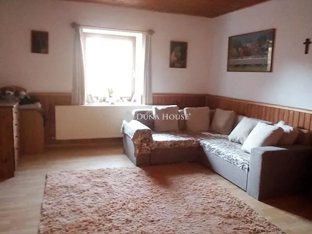 Eladó ház Kulcs 166 nm