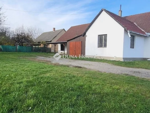 Eladó ház Nagyvenyim 202 nm