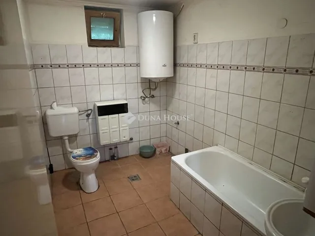 Eladó ház Előszállás 74 nm