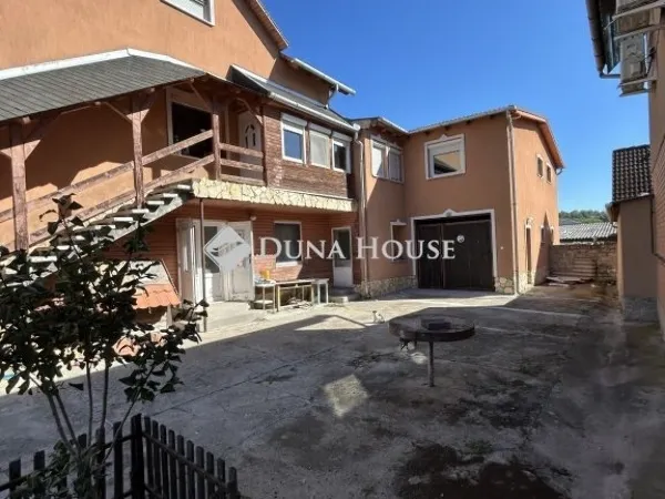 Eladó ház Dunaföldvár 490 nm
