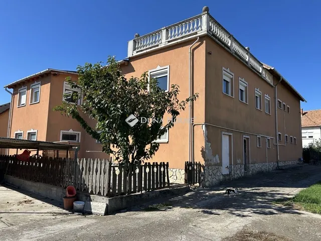 Eladó ház Dunaföldvár 490 nm