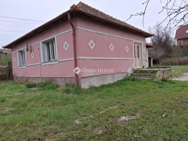 Eladó ház Iváncsa 100 nm