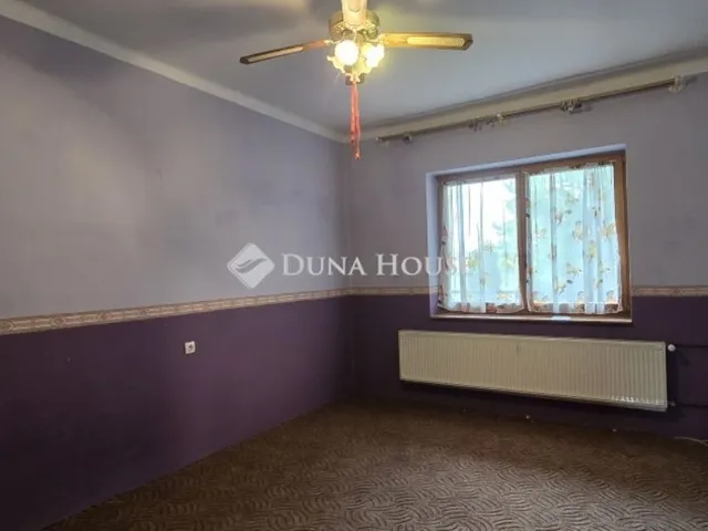 Eladó ház Előszállás 240 nm