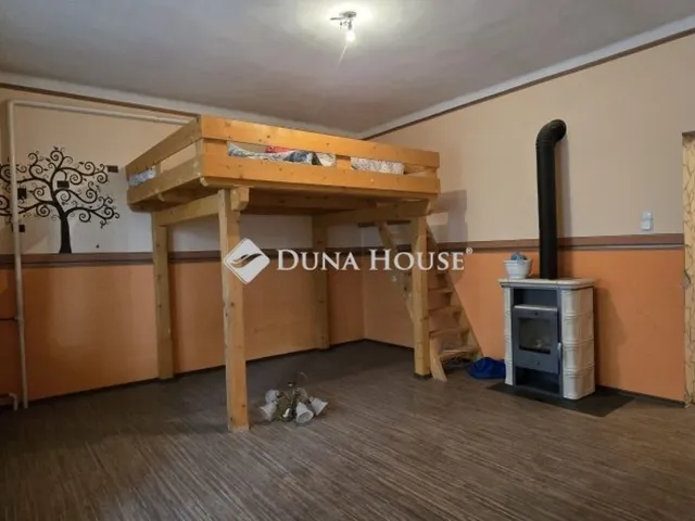 Eladó ház Előszállás 240 nm